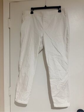 SoundStyle Lucy Pull On Ankle White Women’s Slim Straight Pants